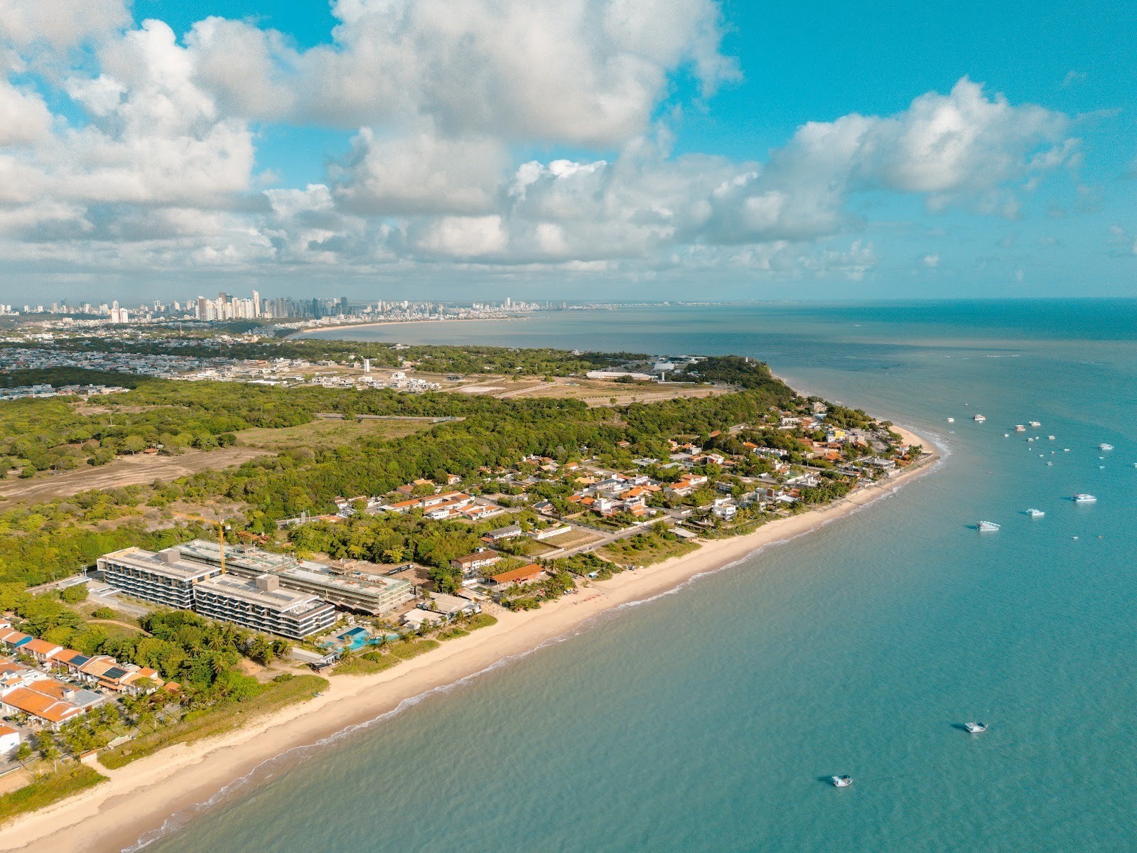 Praia do Seixas se consolida como nova fronteira do alto padrão em JP