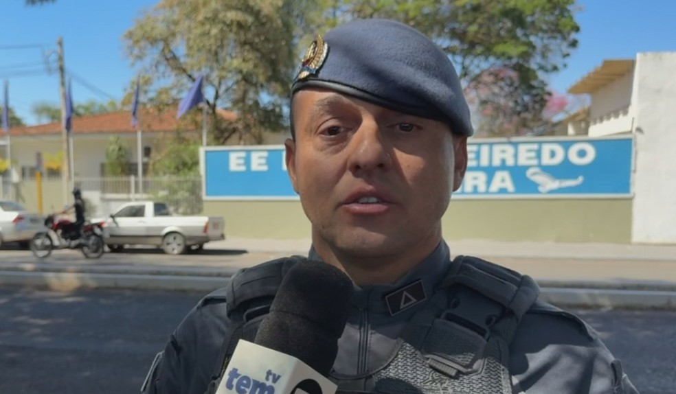 O subtenente da PM João Alex Nogueira afirmou que o patrulhamento na região da escola foi intensificado — Foto: Gustavo Luz/TV TEM