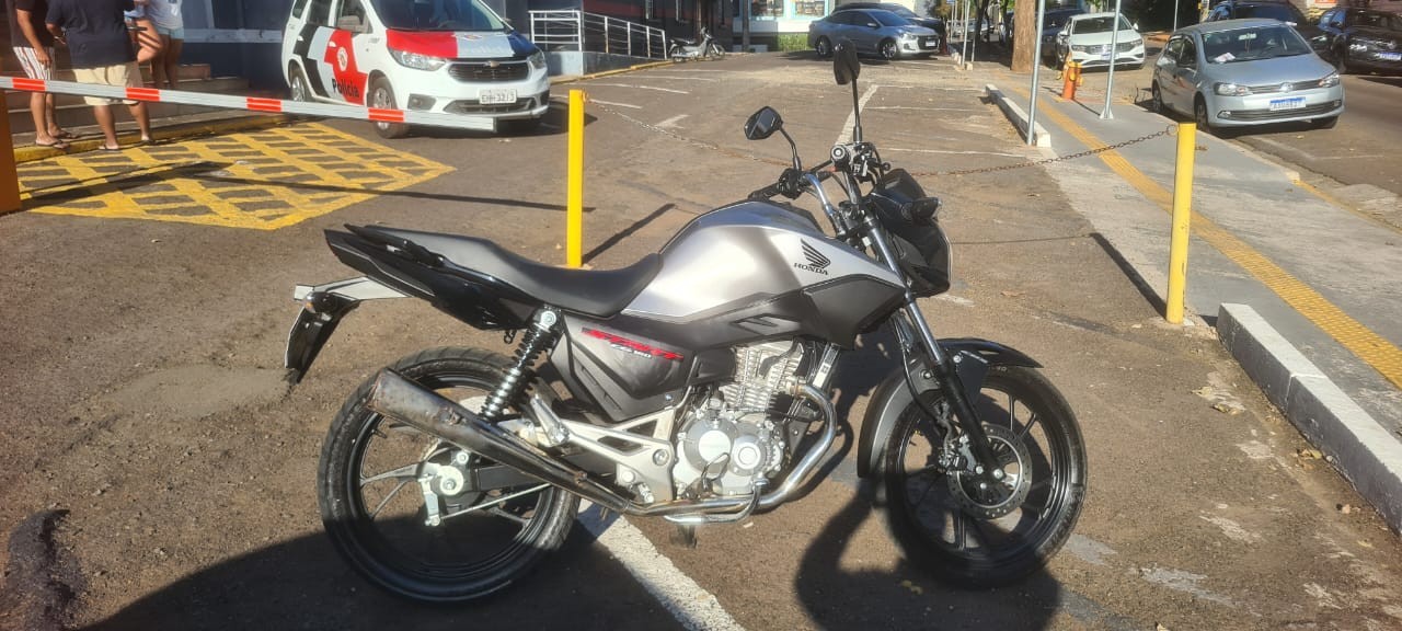 Com uso de chave de micha, jovem é preso em flagrante após furtar motocicleta no Centro, em Presidente Prudente 