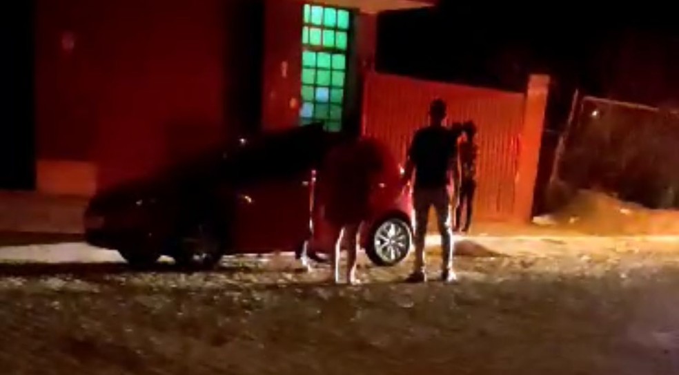 Homem é morto enquanto comprava lanche em MG — Foto: Redes sociais/divulgação