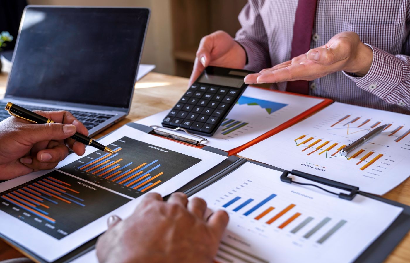 Brasileiros usam crédito como estratégia para equilibrar as contas
