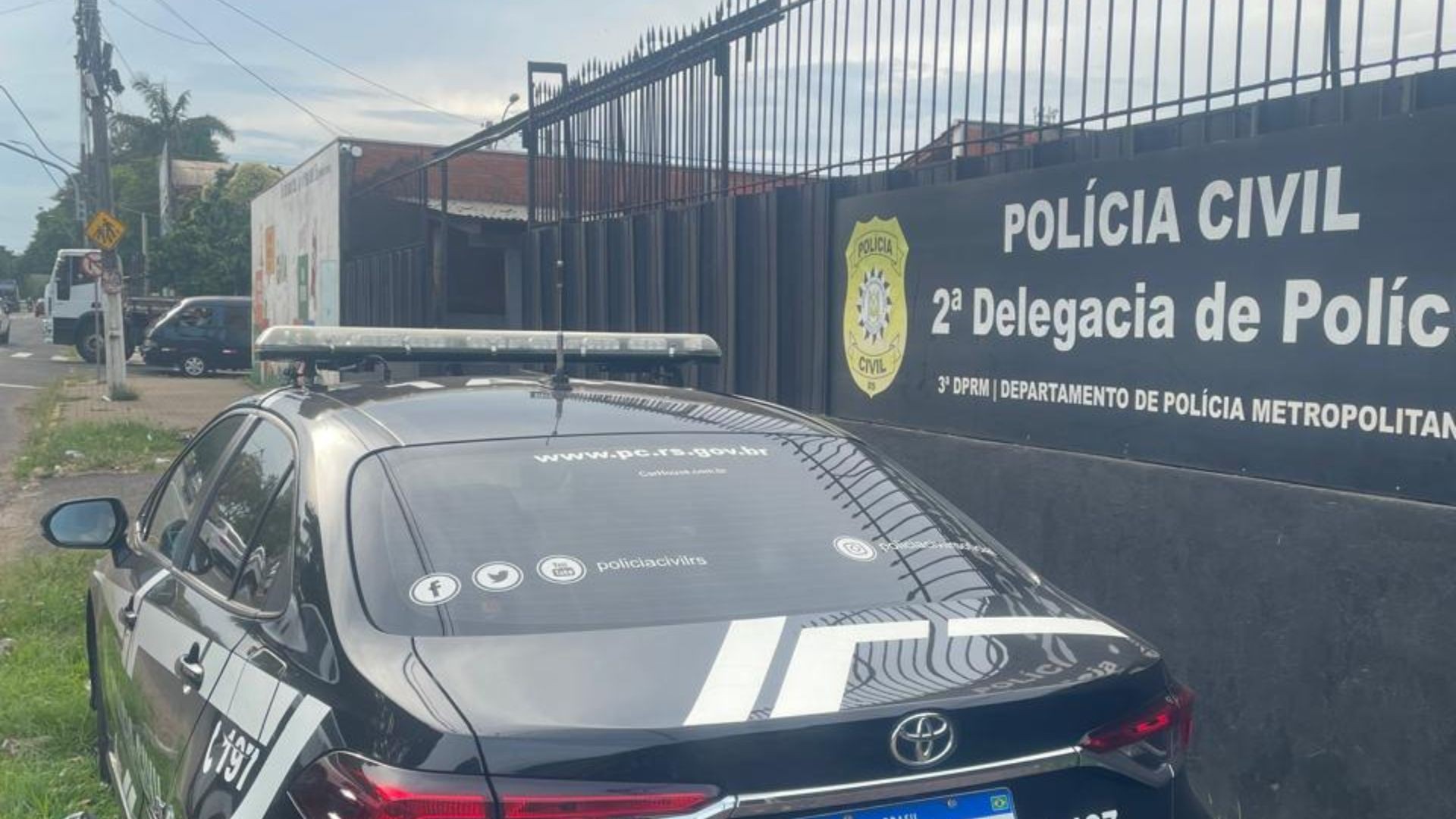Menino de 5 anos é encontrado sozinho chorando e com ferimentos em São Leopoldo e polícia investiga o que aconteceu