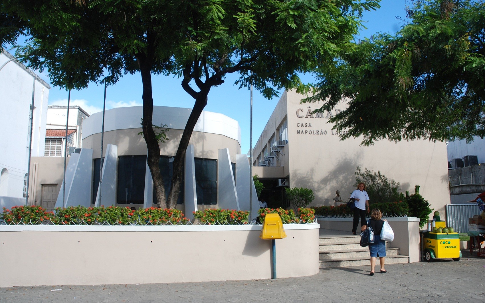 Câmara de João Pessoa aprova projeto de lei que proíbe mulheres trans em competições femininas; entenda