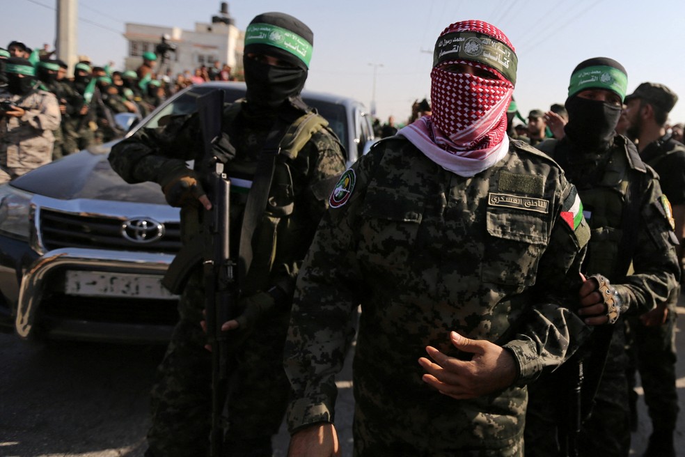 Abu Ubaida, porta-voz do Hamas, em foto de arquivo de novembro de 2019 — Foto: REUTERS/Ibraheem Abu Mustafa