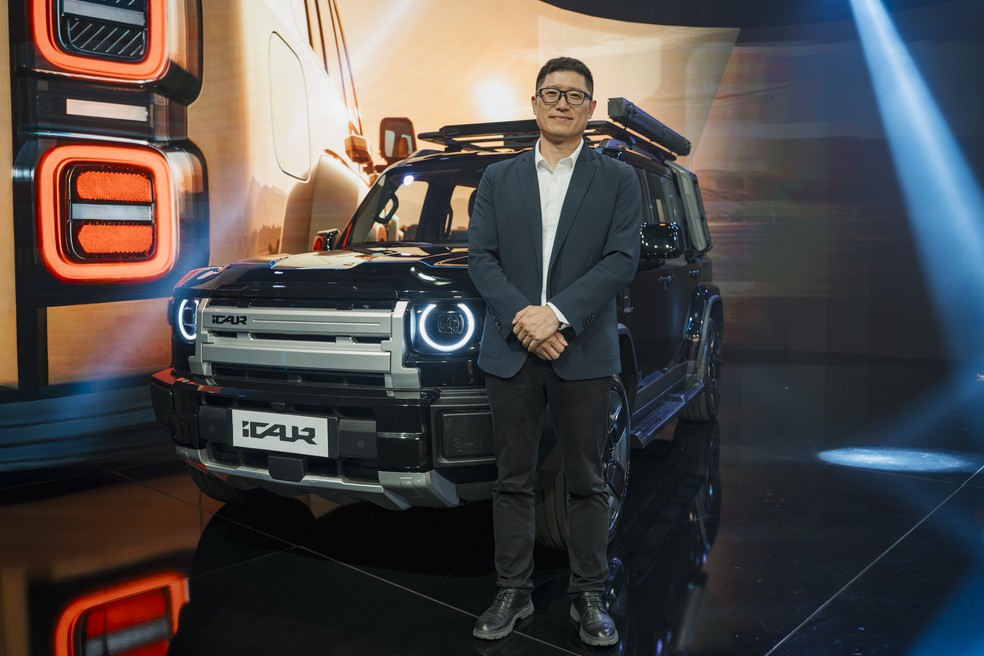 Hu Peng, CEO da Chery International para o Brasil, apresenta a iCAUR — Foto: Divulgação / iCAUR