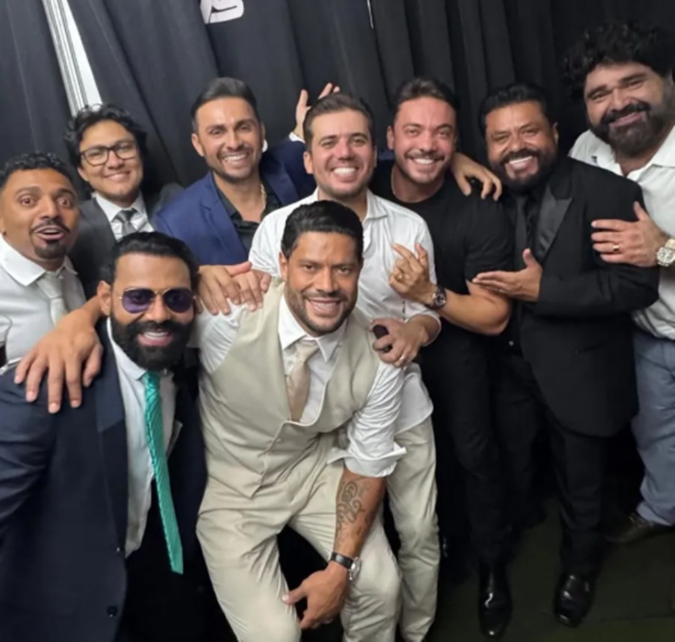 Diversos famosos foram convidados para o casamento de Hulk com Camila ngelo  Foto: Redes Sociais