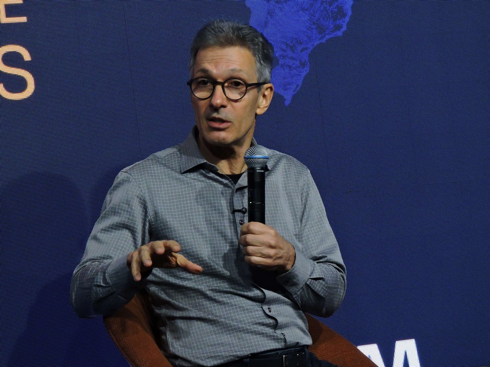 Romeu Zema defende política de encarceramento em massa inspirada no modelo de El Salvador