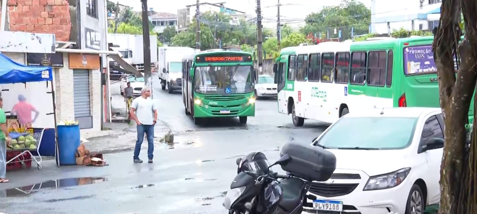 Ônibus deixam de circular até final de linha de bairro de Salvador após registro de tiroteio na madrugada