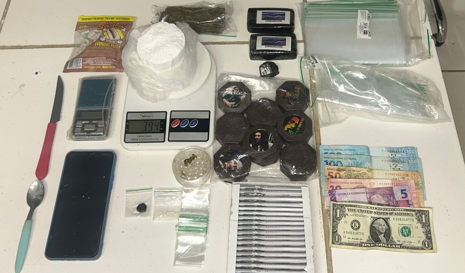 Homem é preso acusado de tráfico de drogas em Fernando de Noronha