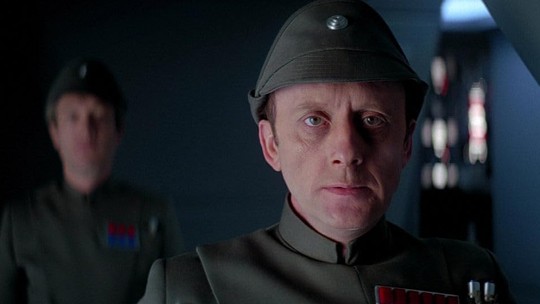 Kenneth Colley, de 'Star Wars', morre aos 87 anos - Em comunicado divulgado por seu agente, foi informado que o ator estava hospitalizado devido a uma queda, mas acabou contraindo Covid, o que evoluiu para um quadro de pneumonia.