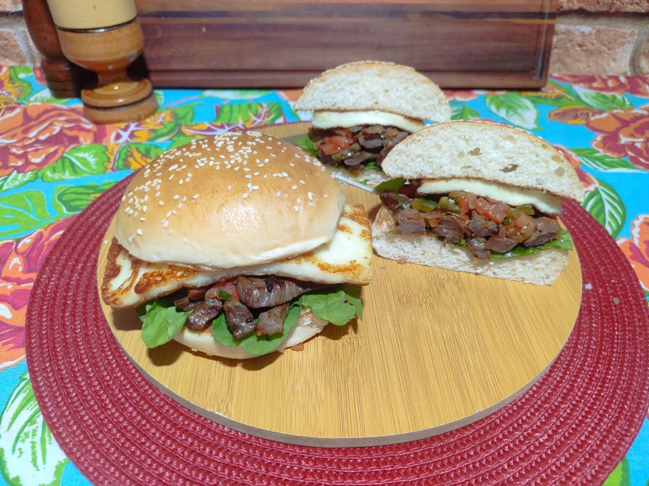 Aprenda a fazer sanduíche de carne de sol com queijo coalho