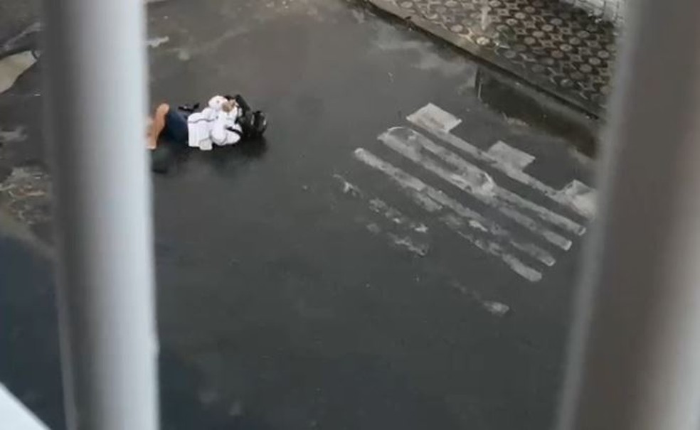 Sargento usou celular antes de morrer em rua de Fortaleza. — Foto: Reprodução