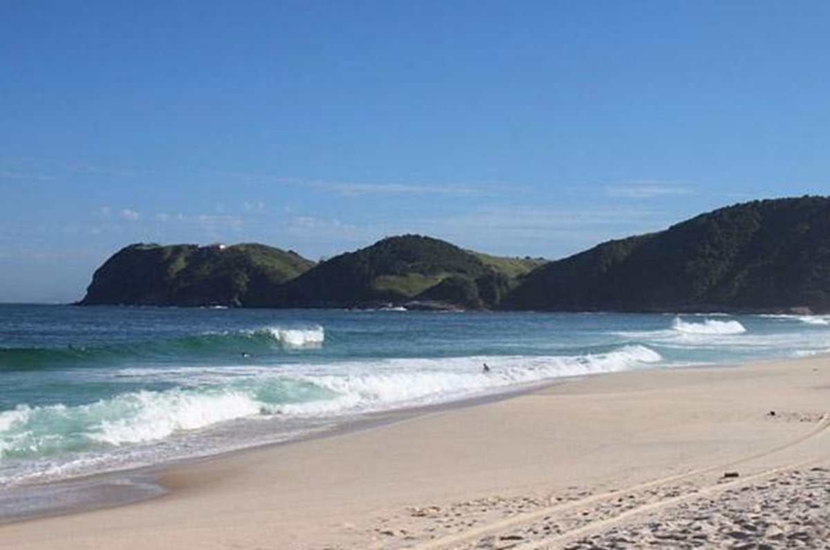 Homem morre afogado durante prática de bodyboard em praia de Saquarema