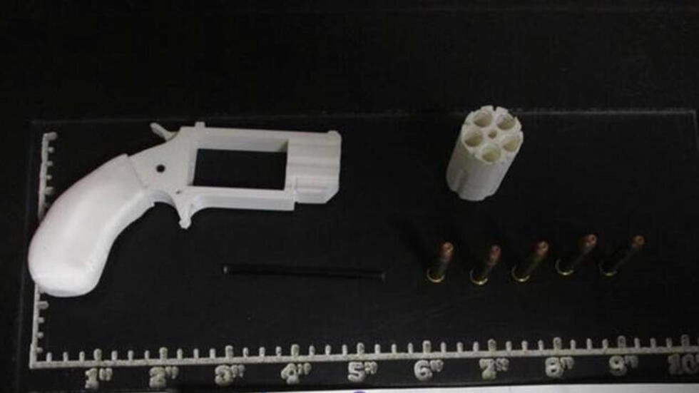 Fabricação de armas em impressoras 3D por extremistas de direita ...
