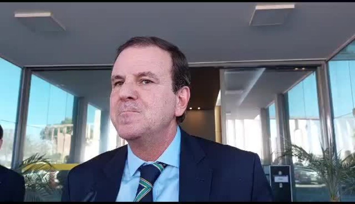 Governo federal deve restringir voos para o Santos Dumont na próxima semana, diz Paes após reunião em Brasília