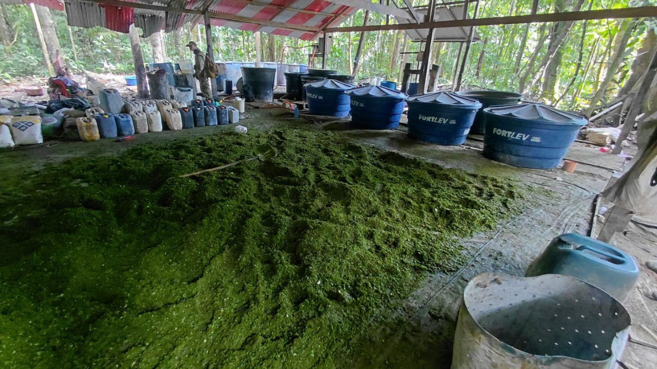 Operação entre Brasil e Peru destrói quatro laboratórios clandestinos de drogas na fronteira do Amazonas