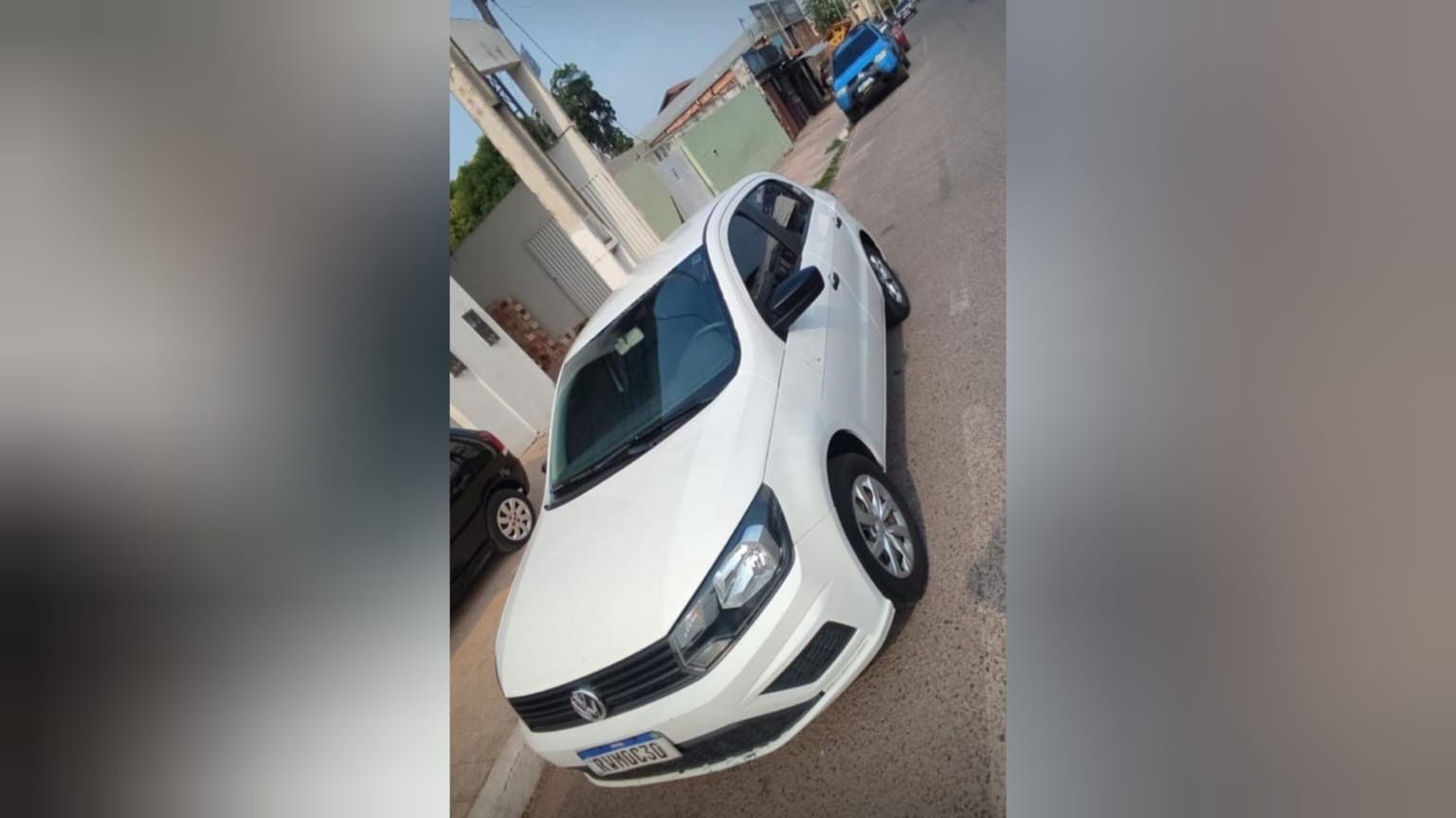 Criminosos fazem casal refém, roubam eletrônicos e carro no bairro Amparo; veículo é encontrado pela PM