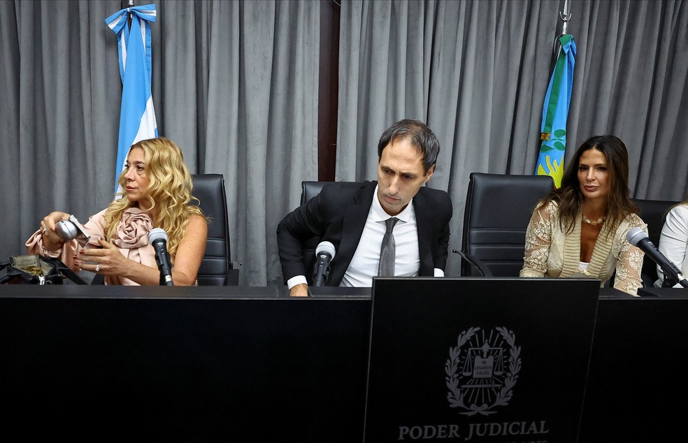 Os juízes do caso Maradona: Veronica Di Tommaso, Maximiliano Savarino e Julieta Makintach — Foto: REUTERS/Agustin Marcarian