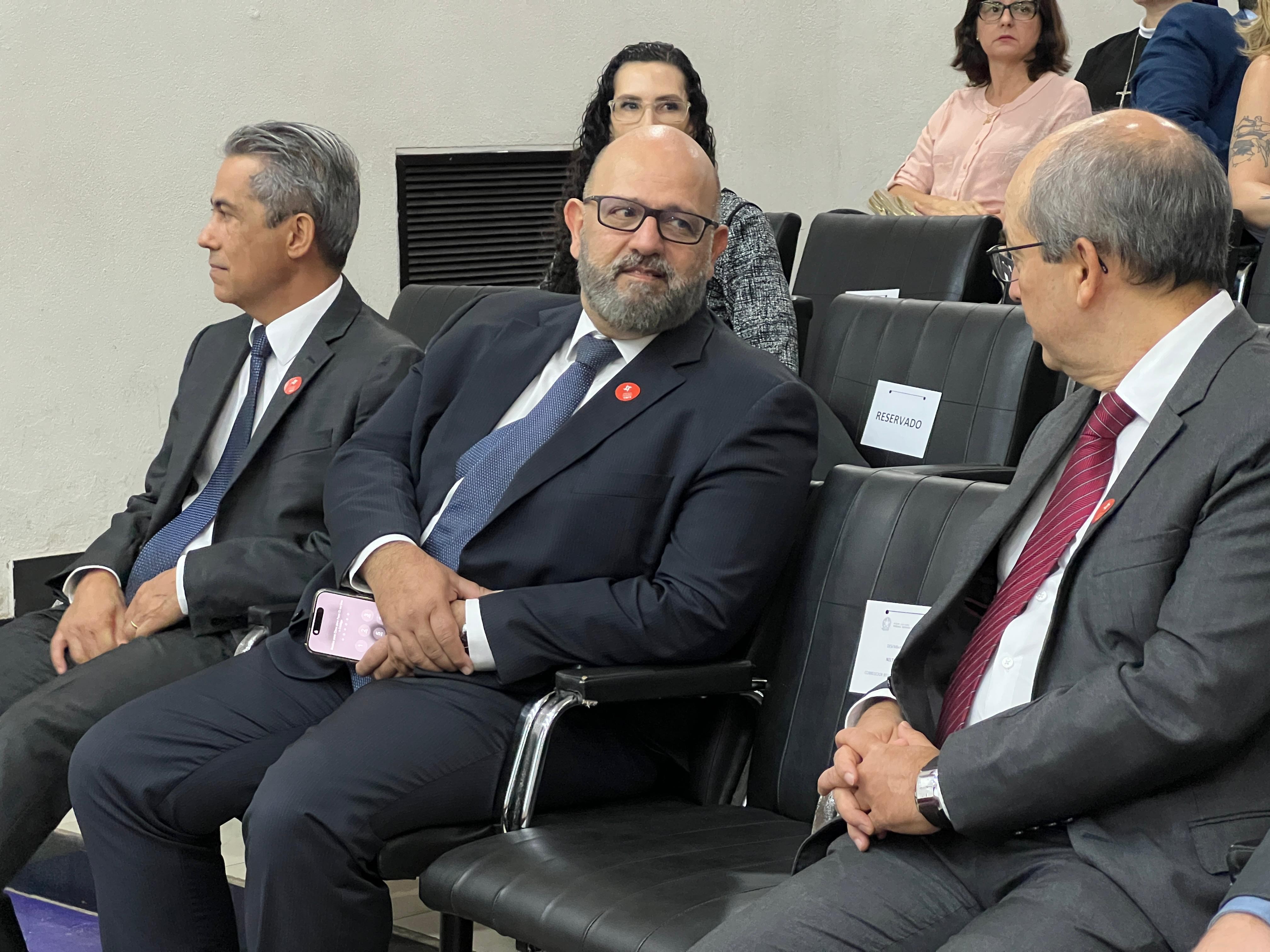 Primeiro juiz federal de Bauru, ministro Paulo Sérgio Domingues participa de evento da OAB na cidade