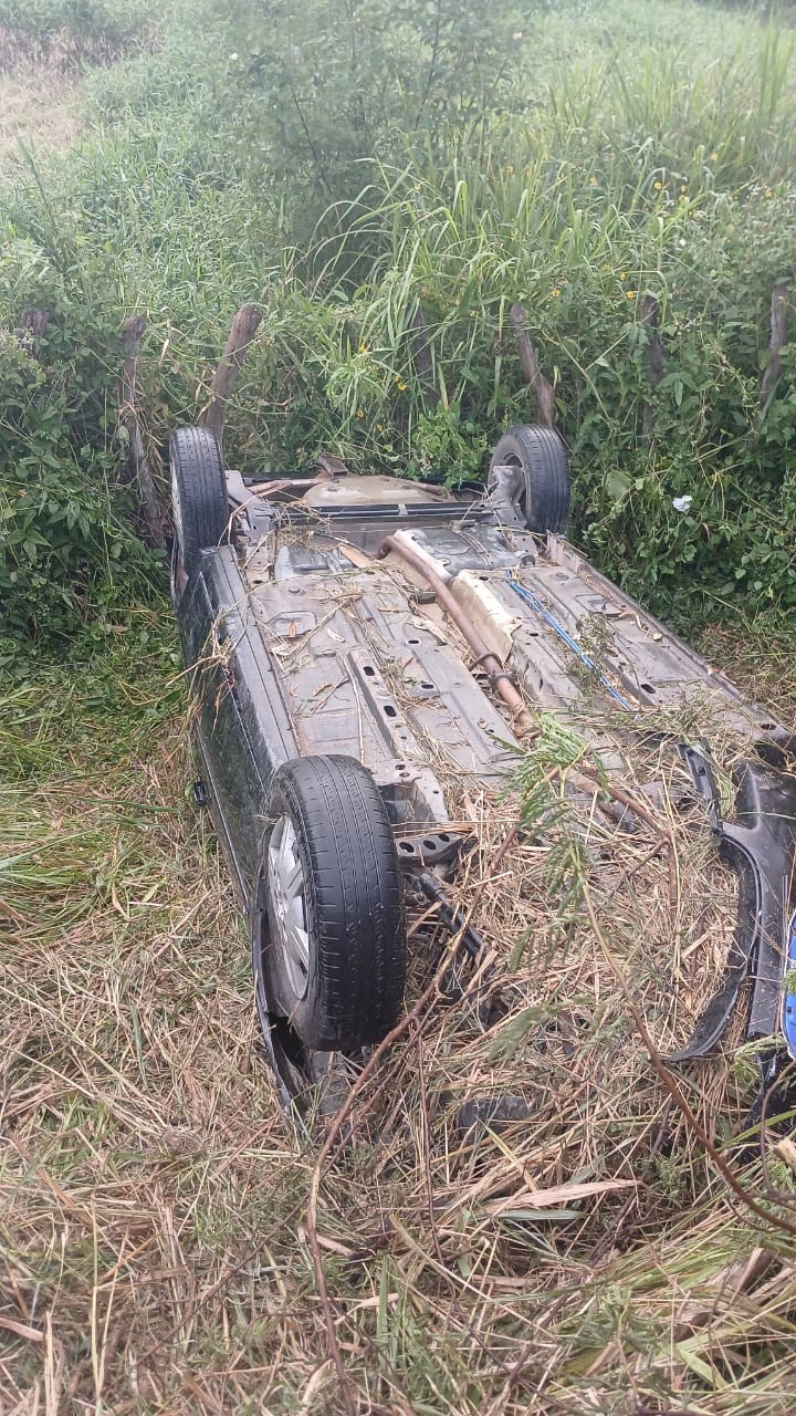 Saiba como foi o acidente em que criança sobreviveu por dias ao lado dos corpos dos pais