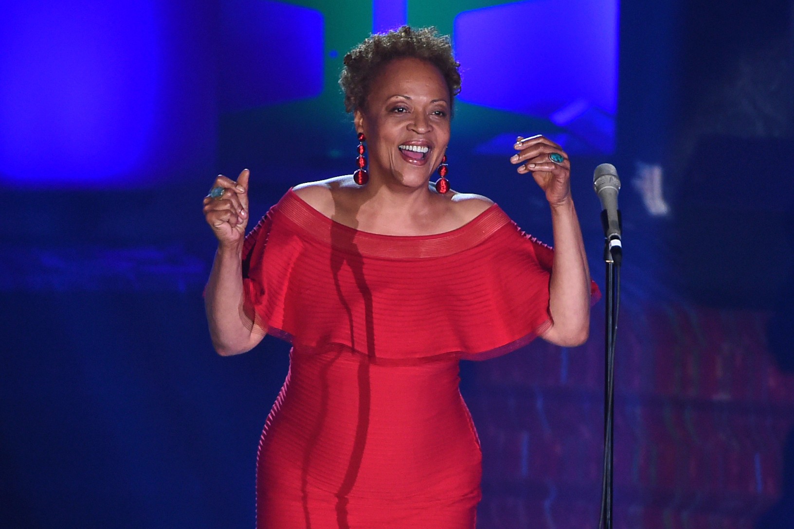 Morre a icônica cantora de jazz Cassandra Wilson aos 70 anos
