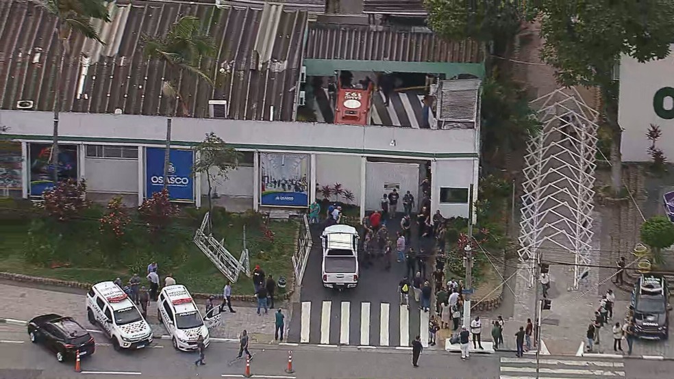Prefeitura de Osasco, onde houve tiros após desentendimento entre GCMs — Foto: Reprodução/TV Globo
