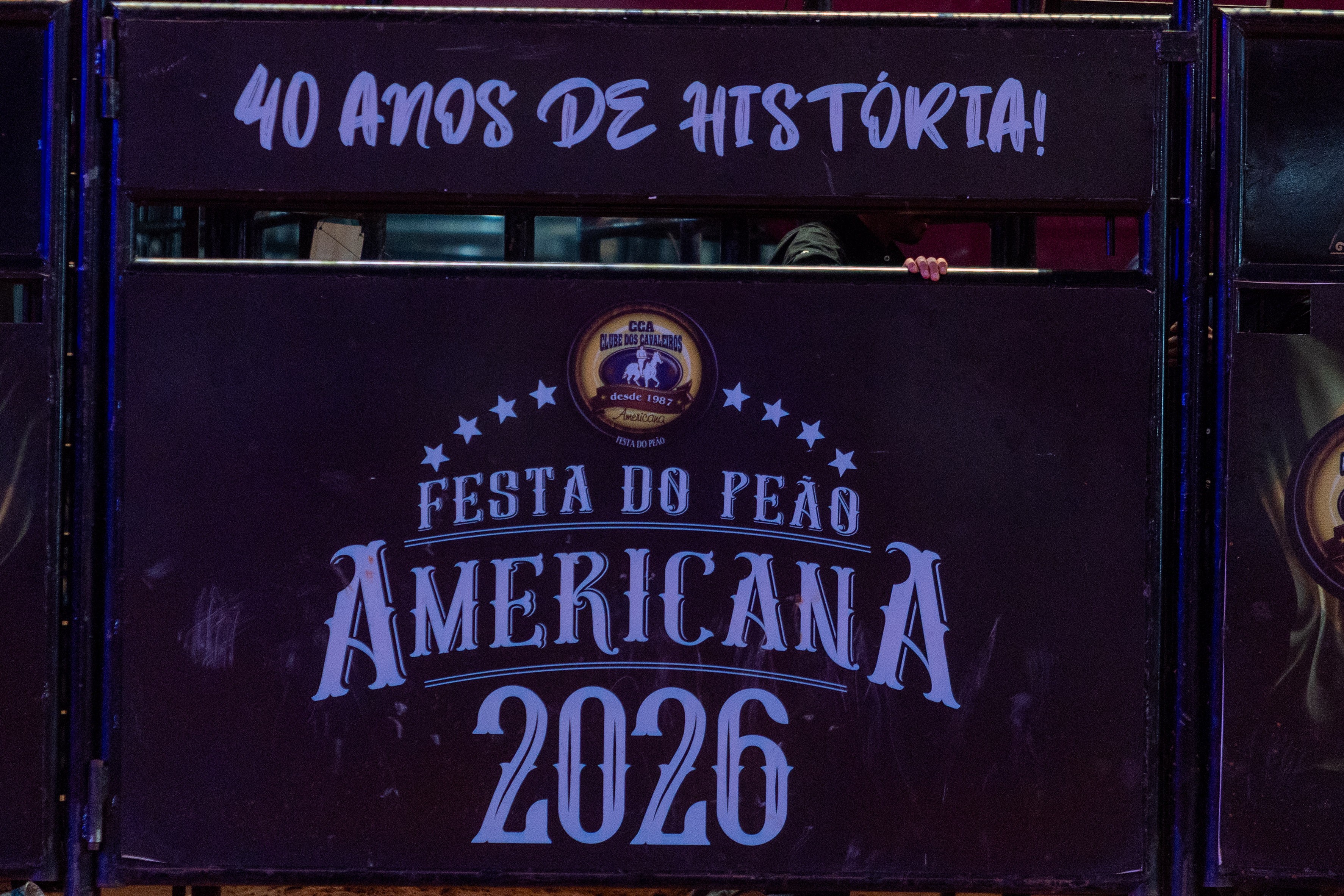 Final da montaria em touros da PBR foi um dos destaques da 4ª noite da Festa do Peão de Americana 2026, neste domingo (7) — Foto: Thomaz Marostegan