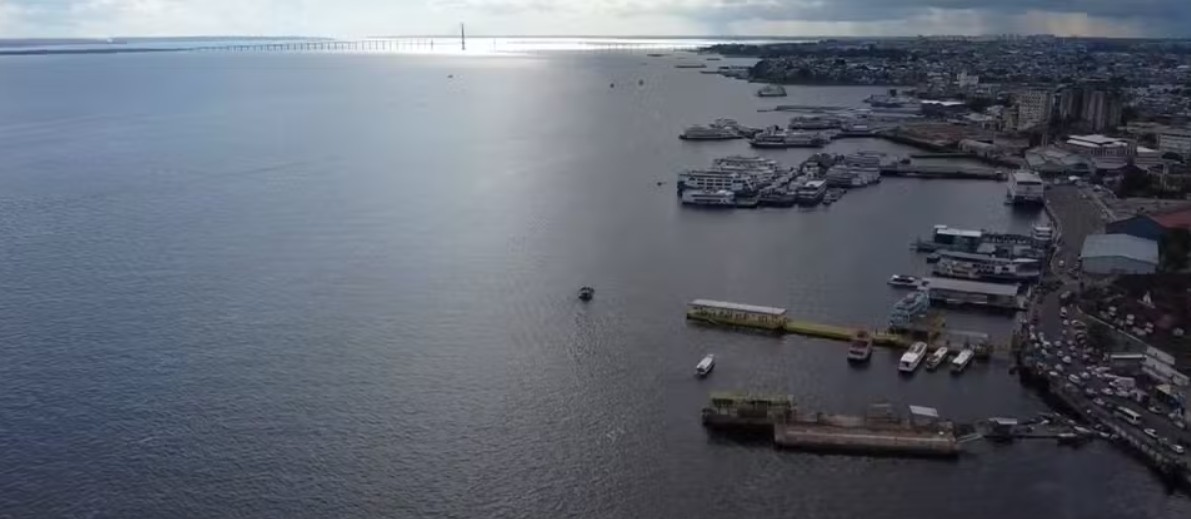 Nível do Rio Negro baixa dois centímetros em Manaus após cerca de 250 dias seguidos de subida