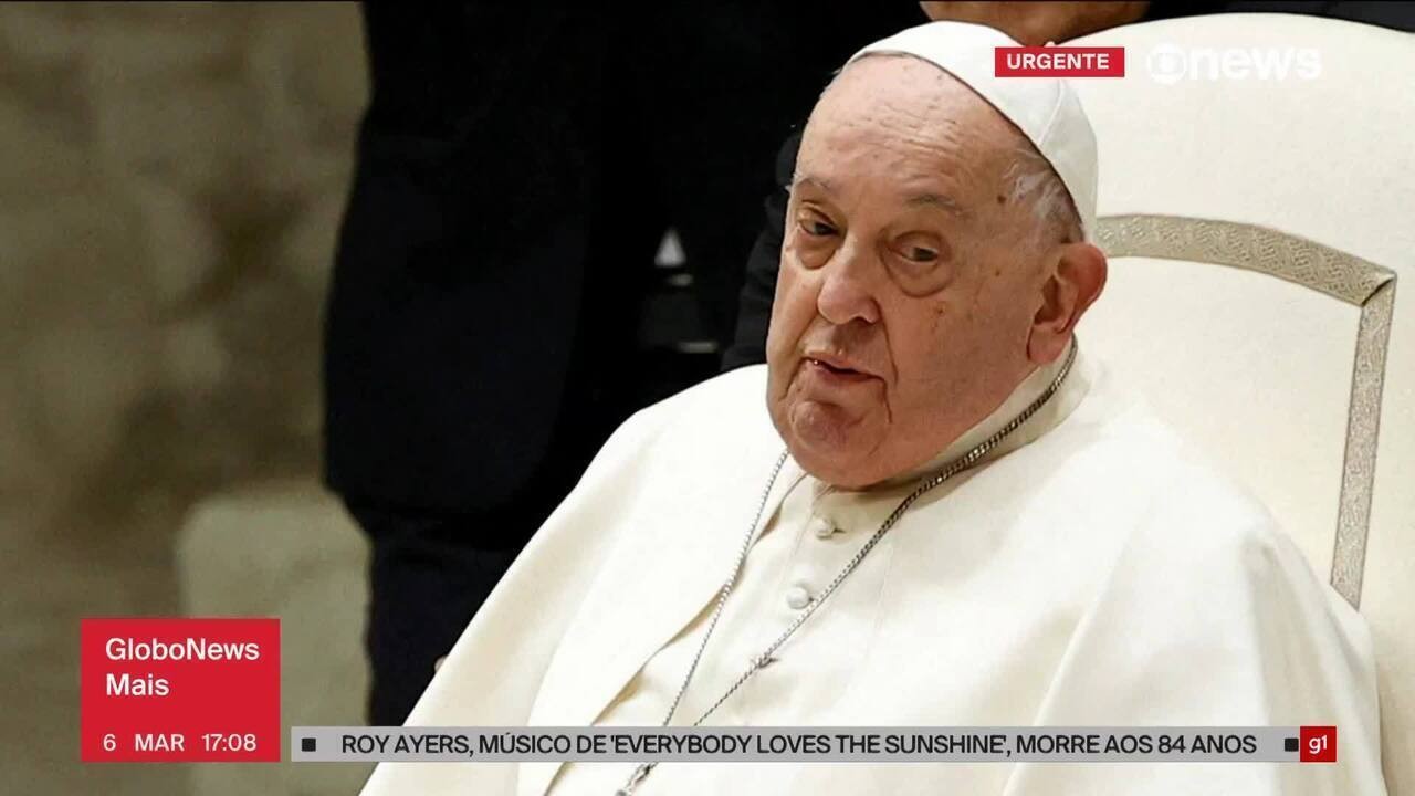 Papa Francisco completa três semanas internado e passa noite tranquila, diz Vaticano