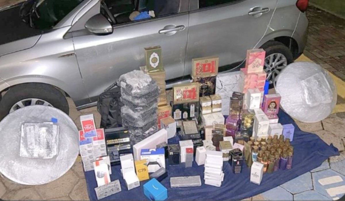 Motorista é preso com carga de eletrônicos e perfumes do Paraguai sem nota fiscal no interior de SP