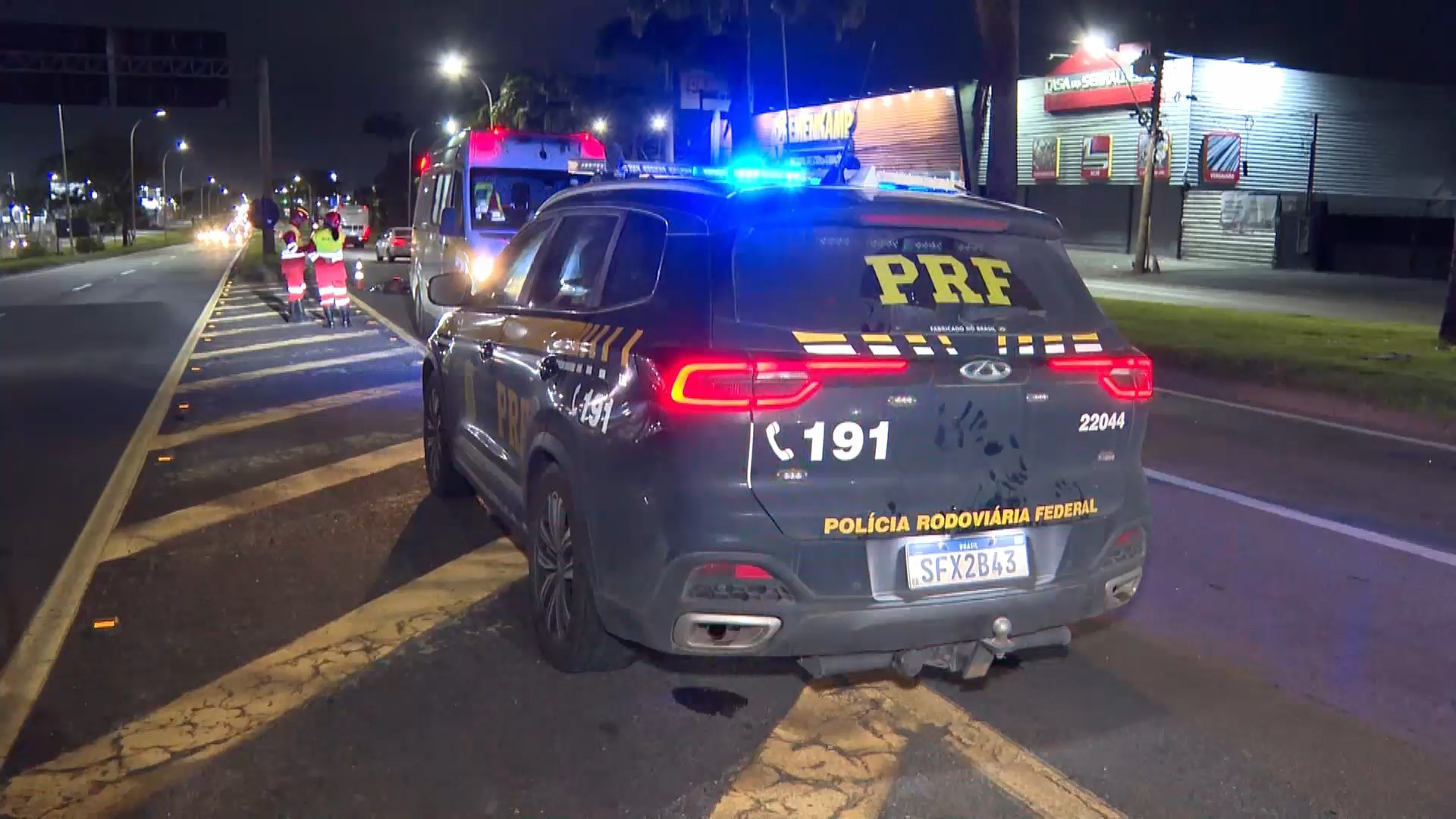 Pedestre tenta atravessar BR-101 e morre atropelado por moto no ES