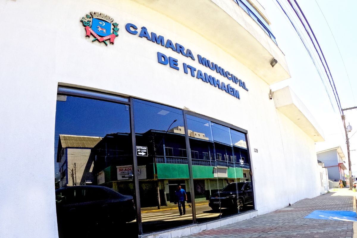 Câmara de Itanhaém, SP, abre inscrições para concurso público com salários de até R$ 7 mil