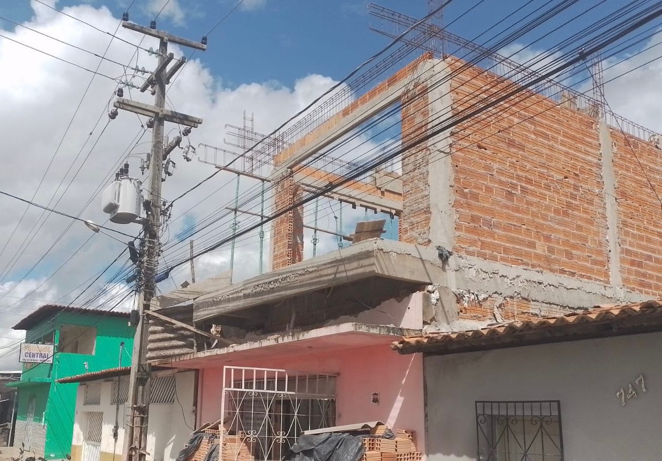 Equatorial Maranhão alerta para os riscos de acidentes em construções