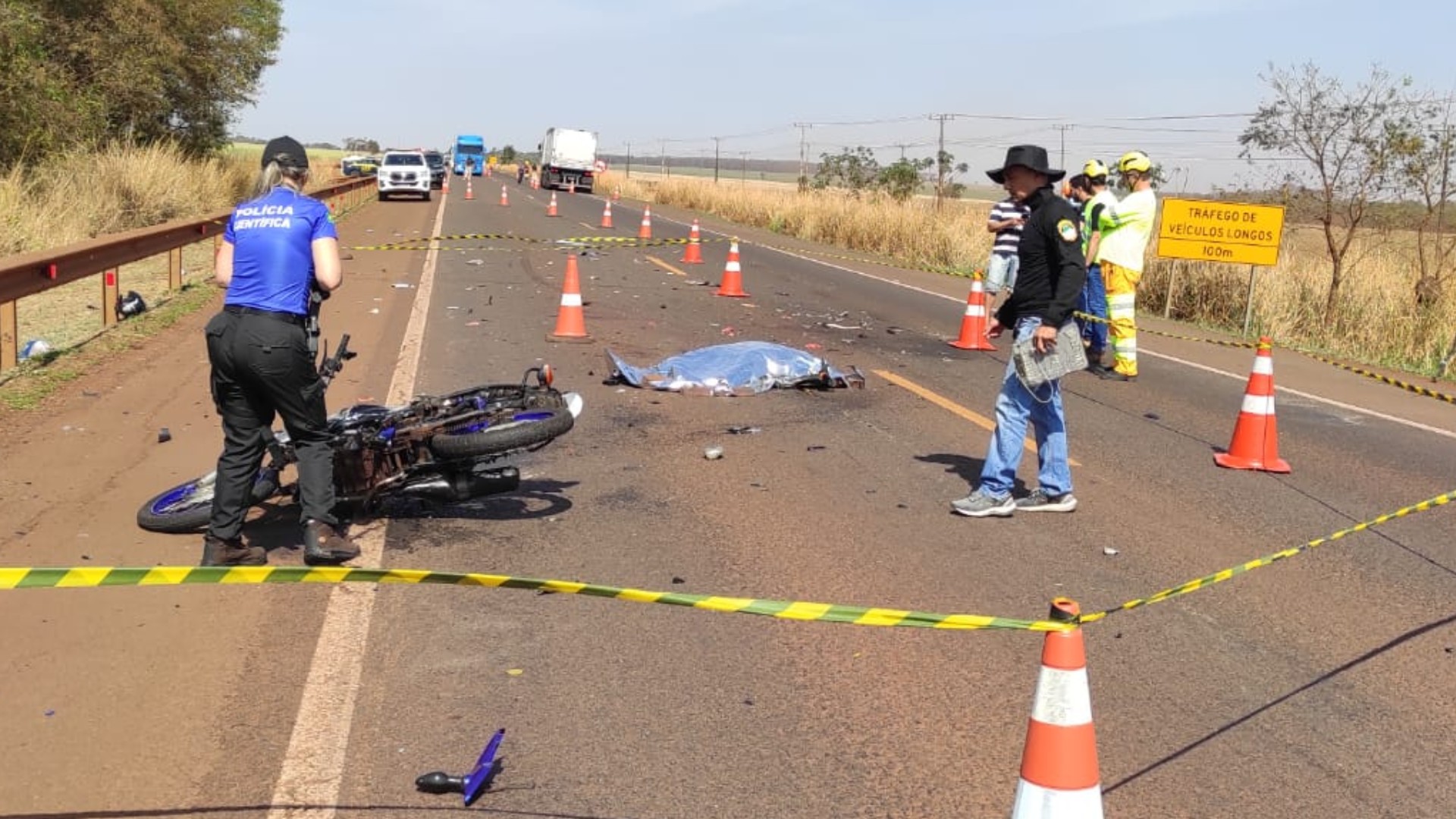 Motociclista morre após bater de frente com carreta na BR-163 em Rio Brilhante