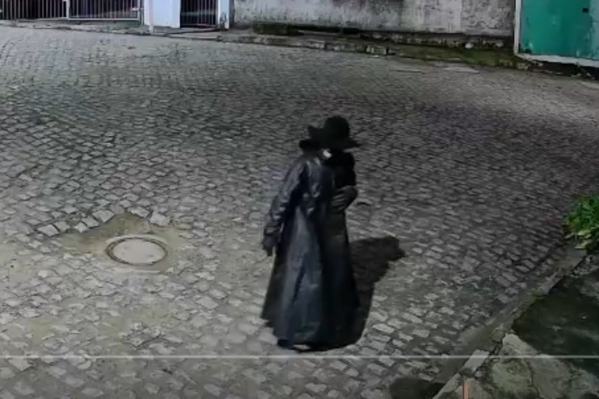 Suposto ‘lobisomem’ que viralizou após assustar moradores é localizado pela polícia em Pernambuco