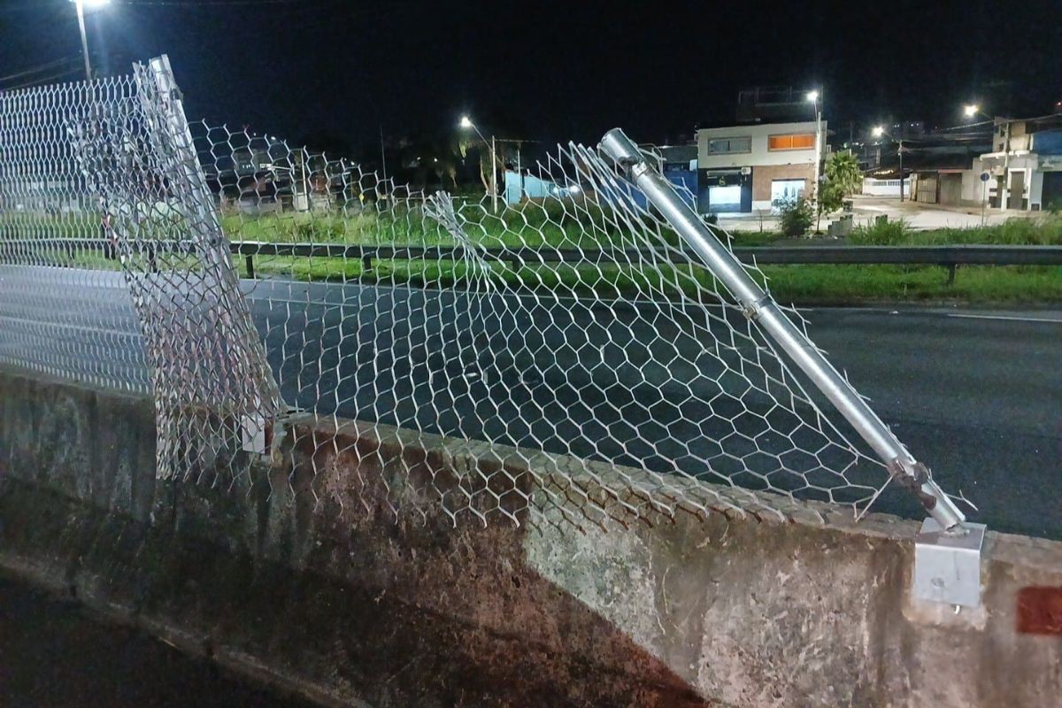 Motorista atropela, mata homem e foge logo depois em rodovia no litoral de SP