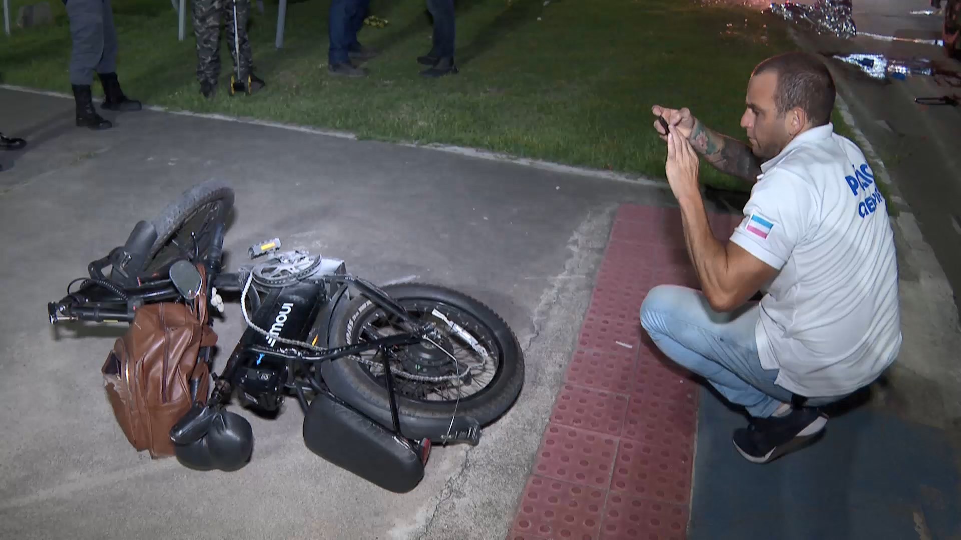 Mulher em bicicleta elétrica morre em acidente com ônibus do Transcol na Serra