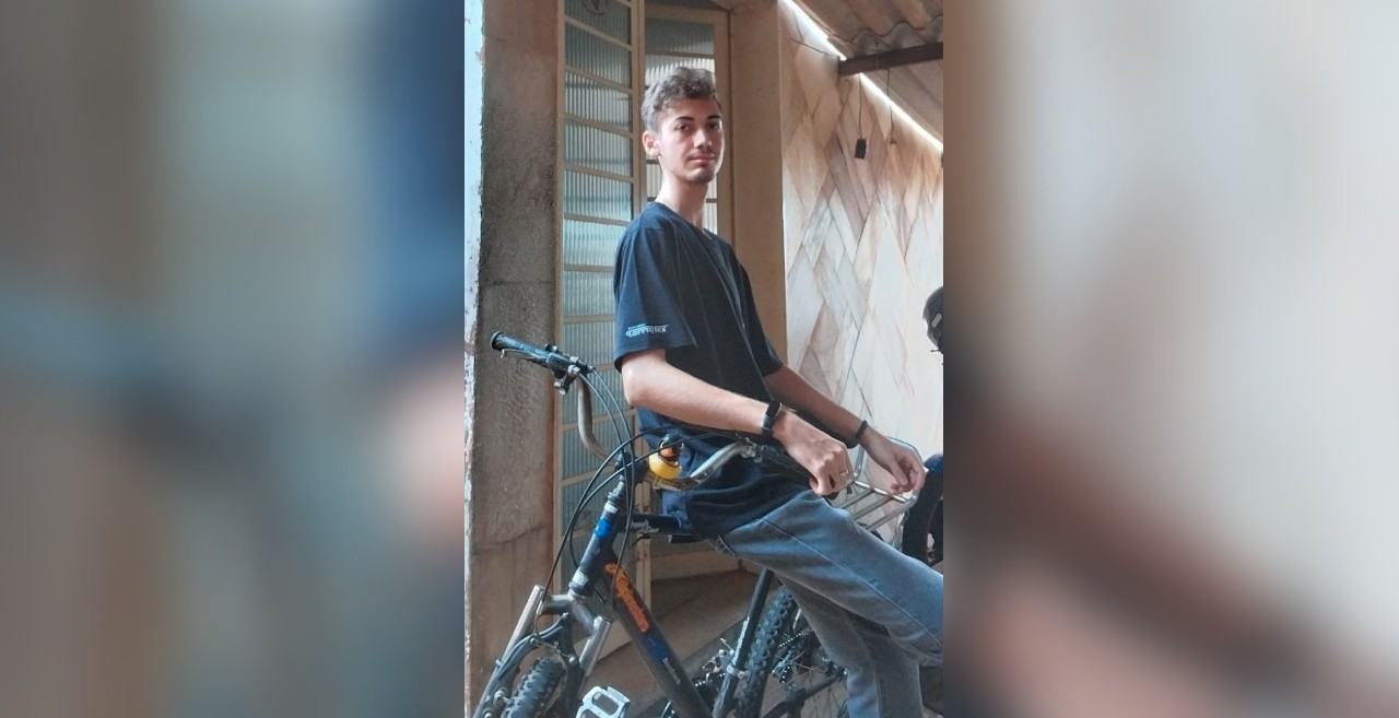 Ciclista que pedalou 10 km 'contra o tempo' para fazer o Enem trabalha como entregador e quer cursar engenharia: 'Conquistar independência'