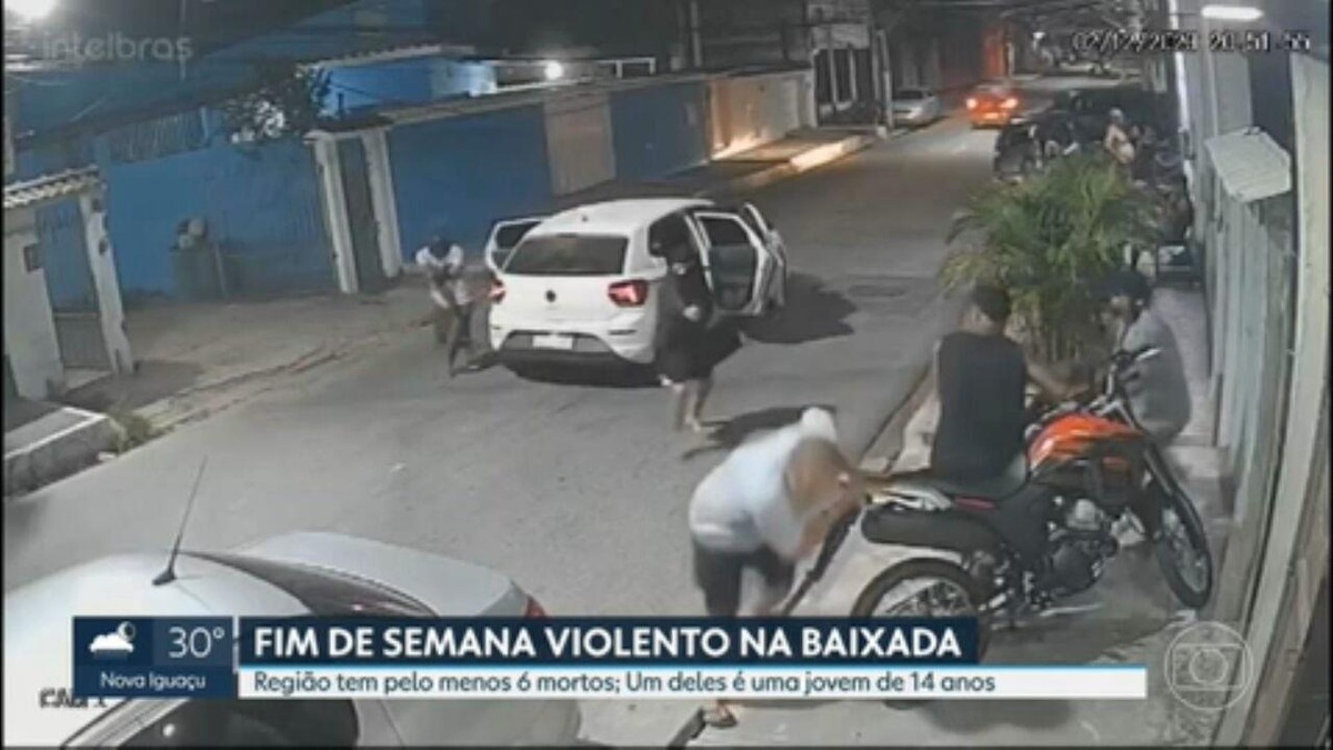 Homem é morto em porta de bar em Mesquita, na Baixada Fluminense; vídeo