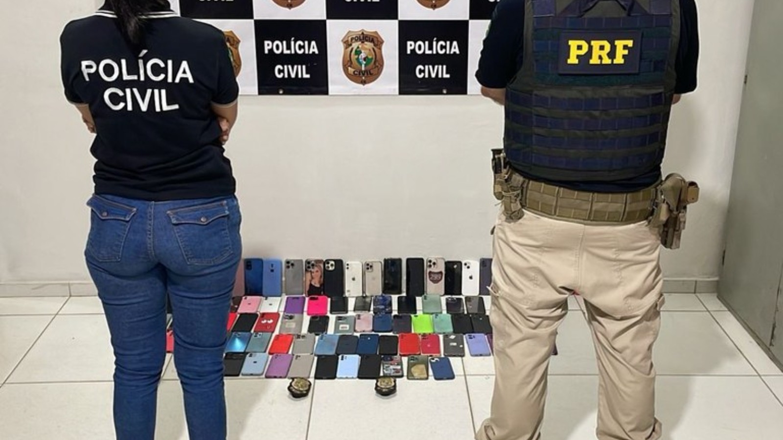 Trio é preso com 85 celulares furtados na festa do pau da bandeira em Barbalha