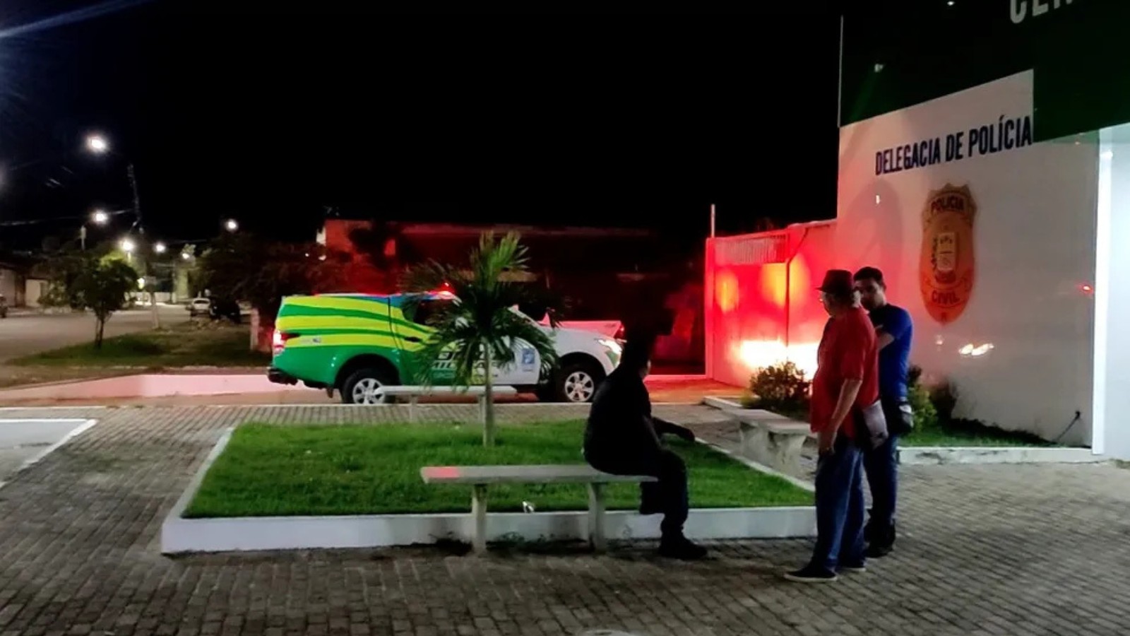 Jovem morde policial ao tentar atacar padrasto suspeito de agredir sua mãe