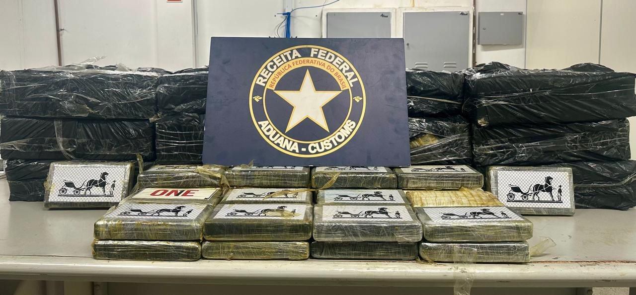 Receita Federal apreende 416kg de cocaína em contêiner no Porto do Mucuripe, em Fortaleza