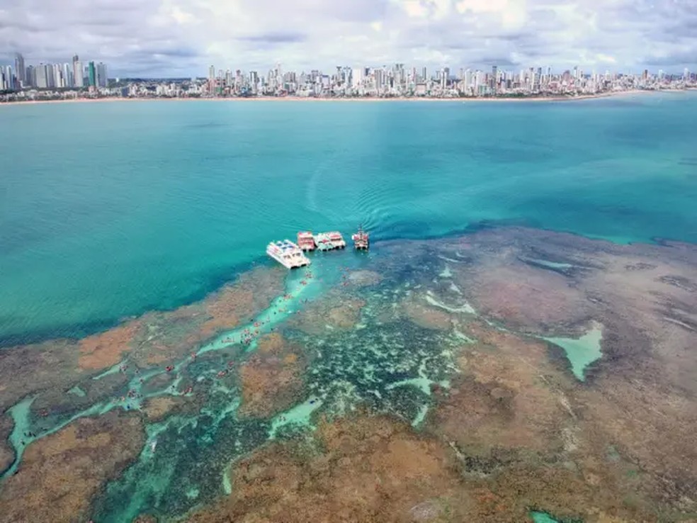 Piscinas naturais como Picãozinho atraem turistas em João Pessoa — Foto: Getty Images