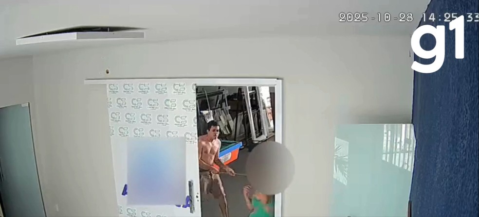 Homem suspeito de agredir esposa com taco de sinuca é preso em flagrante, em Sorriso (MT) — Foto: Reprodução