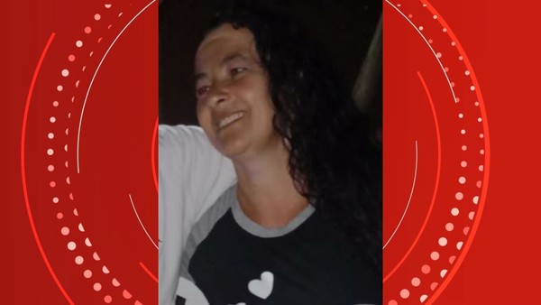 S&ocirc;nia Fernandes, de 46 anos, est&aacute; em estado grave e respira com ajuda de aparelhos. Mulher foi agredida em Cariacica, na Grande Vit&oacute;ria, no Esp&iacute;rito Santo. &mdash; Foto: Reprodu&ccedil;&atilde;o