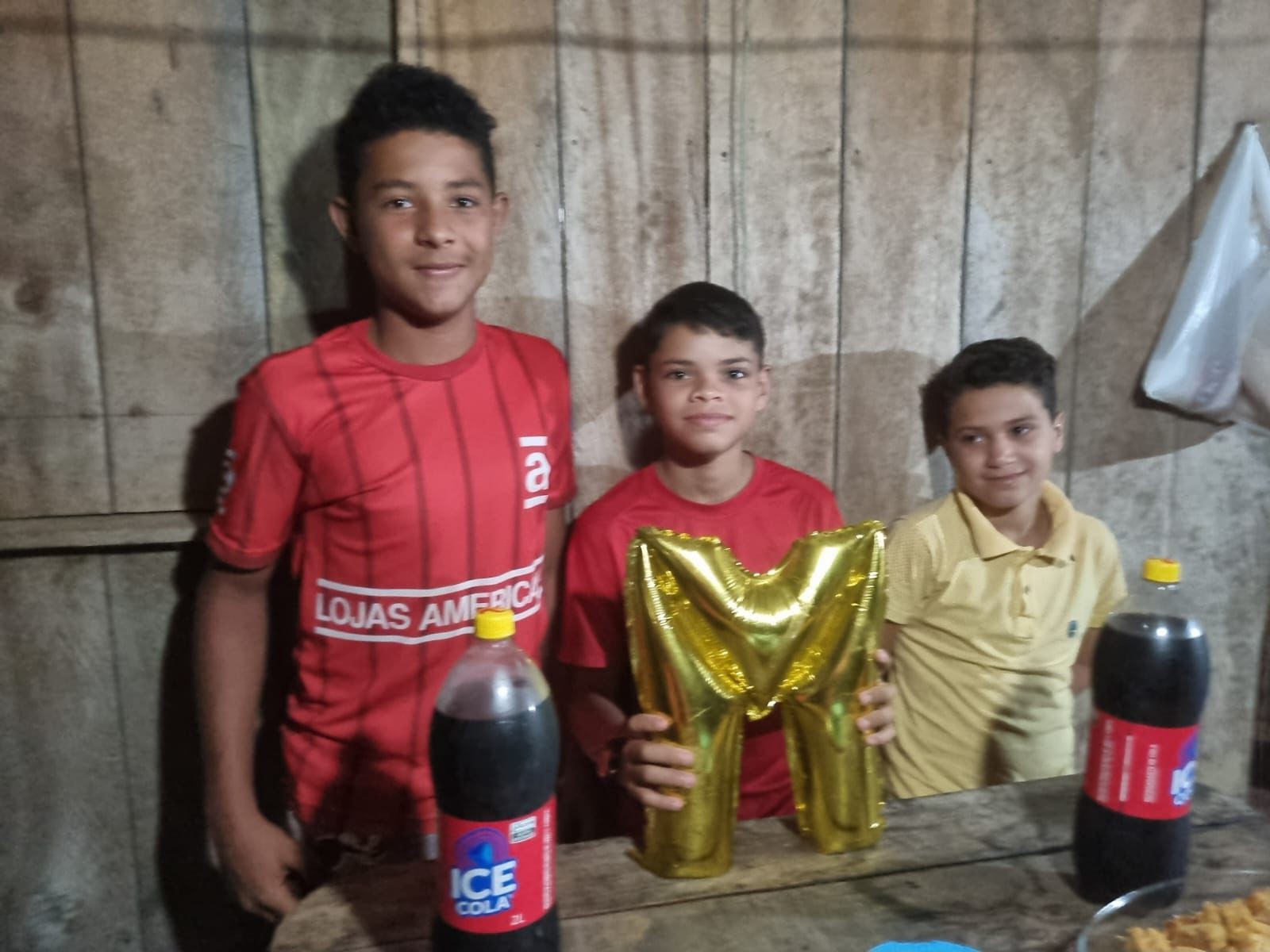 ‘Dor sem tamanho’, diz pai de adolescente que morreu após descarga elétrica em igarapé no Acre