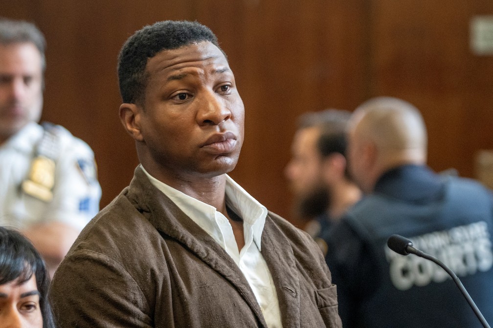 jonathan-majors-tribunal.jpg