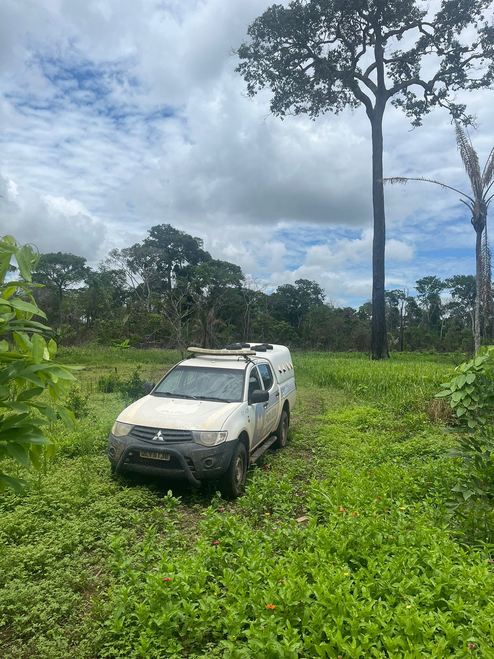 Polícia Militar retirou o casal de idosos da propriedade com medo de retaliação de familiares do suspeito — Foto: Arquivo/Polícia Militar do Acre