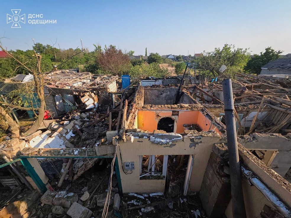 Casas destruídas na região de Odessa, na Ucrânia — Foto: Ukrainian Emergency Service via AP