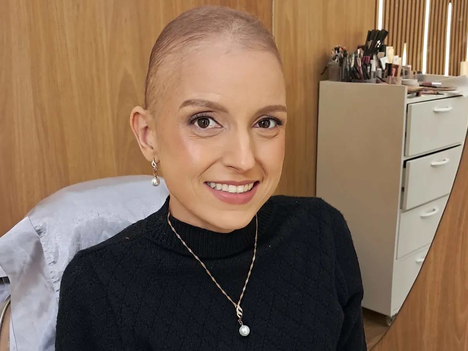 Empresária que teve câncer de pulmão após tratar tumor no colo do útero morre no Acre